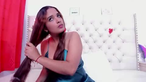 Snapshot of selena_beautyy chatting on 03.15.26 selena_beautyy online show from 03.15.26