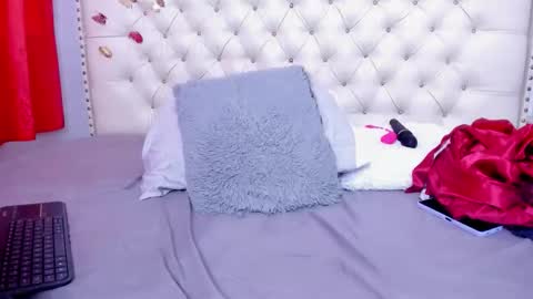 Snapshot of selena_beautyy chatting on 03.20.26 selena_beautyy online show from 03.20.26