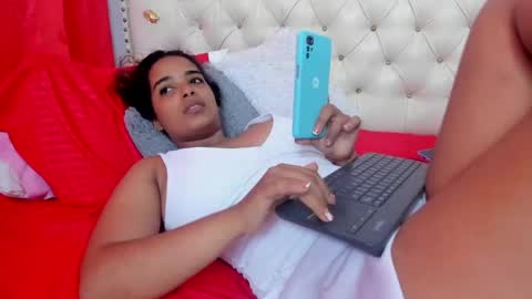 Snapshot of selena_beautyy chatting on 05.11.26 selena_beautyy online show from 05.11.26