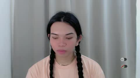 Snapshot of selena_fuckdoll chatting on 12.22.24 Selena online show from 12.22.24