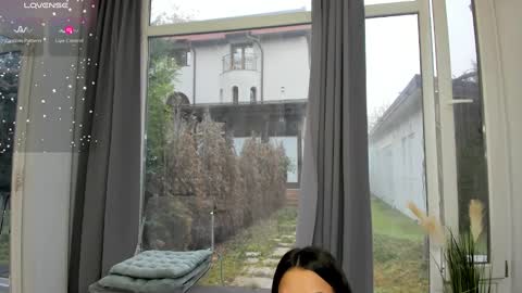 Selena online show from 01.31.25