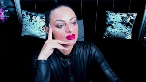 Selene online show from 12.22.24