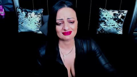 Selene online show from 12.28.24