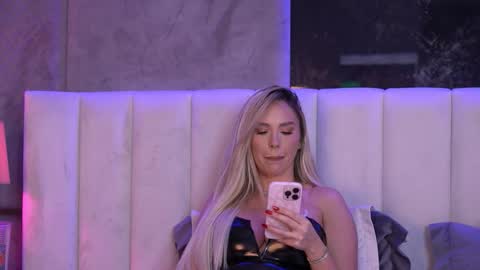 Selena online show from 01.17.26