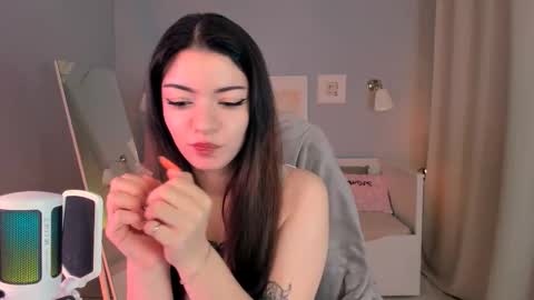 Snapshot of selena_wow_ chatting on 10.14.25 Selena Follow Me online show from 10.14.25