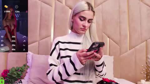 Snapshot of selenadaze chatting on 10.02.25 Selena online show from 10.02.25