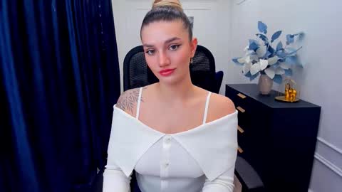 selenaemoore online show from 11.18.25