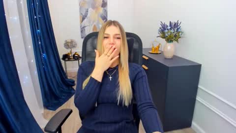 selenaemoore online show from 02.01.26