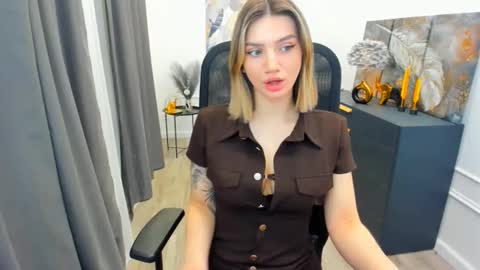 selenaemoore online show from 03.28.26