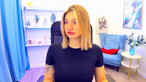 Snapshot of selenaemoore chatting on 05.16.26 selenaemoore online show from 05.16.26
