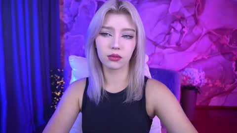 selenairis online show from 10.14.25