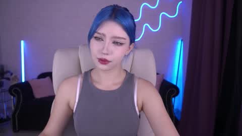 selenairis online show from 11.19.25