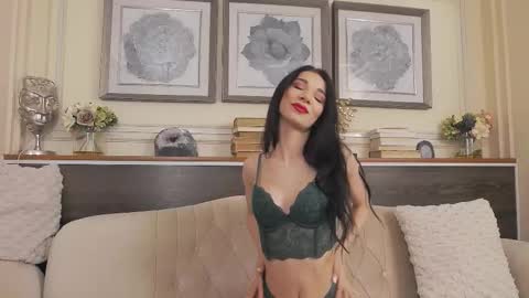 selenajoy_ online show from 10.14.25