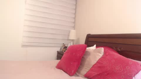 Snapshot of selenamilf chatting on 02.05.26 Selena online show from 02.05.26