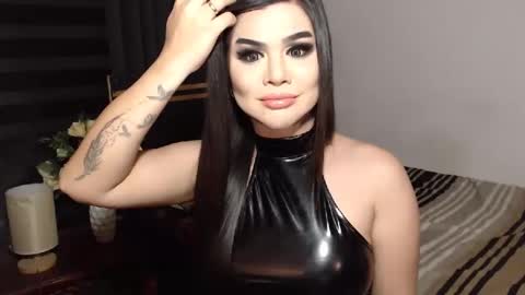 Snapshot of selenashemale chatting on 12.10.24 Selena online show from 12.10.24