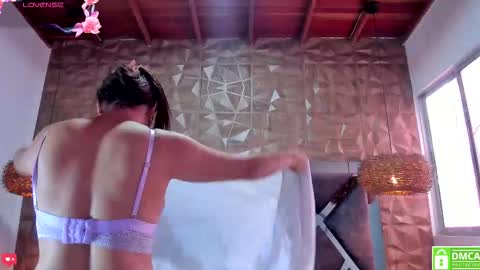 selene__lopez_ online show from 03.22.26