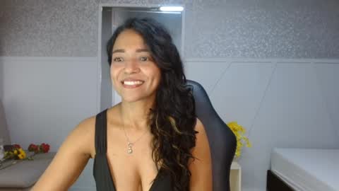 Snapshot of selene_bubble chatting on 03.11.26 Selene online show from 03.11.26