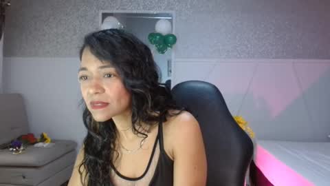 Snapshot of selene_bubble chatting on 03.19.26 Selene online show from 03.19.26