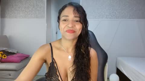 Snapshot of selene_bubble chatting on 03.29.26 Selene online show from 03.29.26