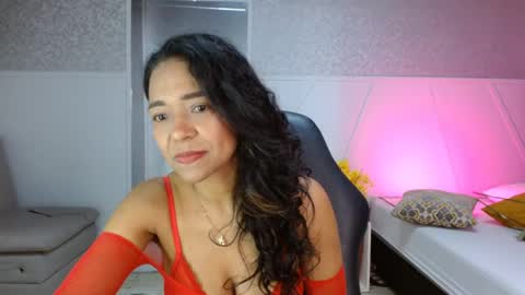 Snapshot of selene_bubble chatting on 04.14.26 Selene online show from 04.14.26