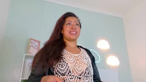 SELENE GIBSON online show from 11.18.25