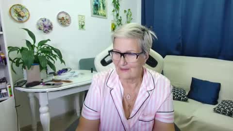 Selenna online show from 12.19.25