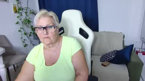 Snapshot of selenna57 chatting on 04.12.26 Selenna online show from 04.12.26
