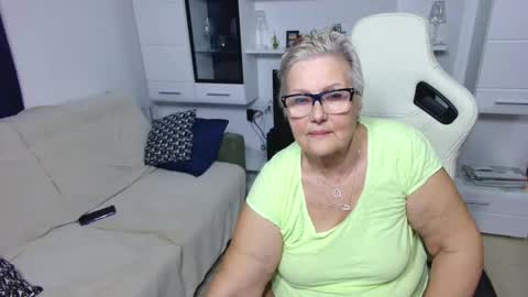 Snapshot of selenna57 chatting on 04.19.26 Selenna online show from 04.19.26