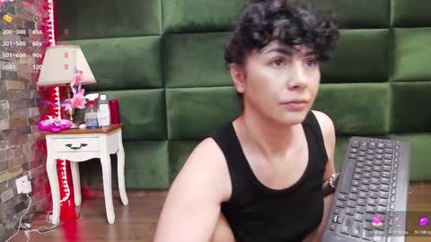 Selen online show from 11.16.25