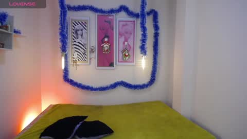 Snapshot of seleny_fitness chatting on 12.11.24 Mayte online show from 12.11.24