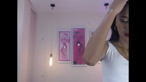 Snapshot of seleny_fitness chatting on 01.24.25 Mayte online show from 01.24.25