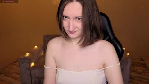 Snapshot of selestiasonata chatting on 02.14.26 selestiasonata online show from 02.14.26