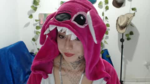 Snapshot of seley222 chatting on 05.09.26 Ask me online show from 05.09.26