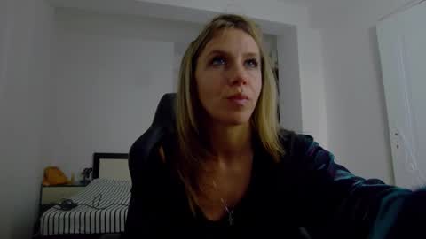 sellena_angel online show from 11.22.25