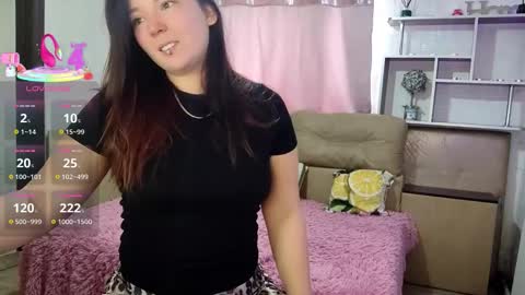 Snapshot of semisweetdream chatting on 02.19.26 Next stream 2912 GMT2 online show from 02.19.26