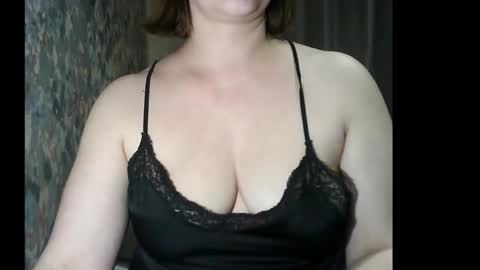 Snapshot of send_me chatting on 02.26.25 send me online show from 02.26.25