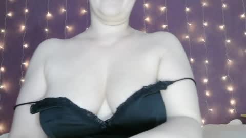 Snapshot of send_me chatting on 03.01.26 send me online show from 03.01.26