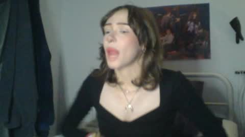 goddess esme  online show from 10.11.25