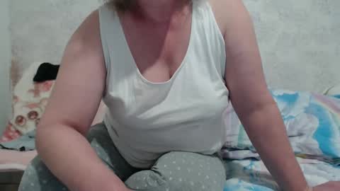 Snapshot of seniorita333 chatting on 01.12.25 Lenna online show from 01.12.25