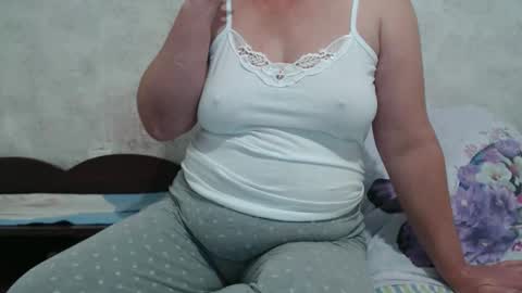 Snapshot of seniorita333 chatting on 10.15.25 Lenna online show from 10.15.25
