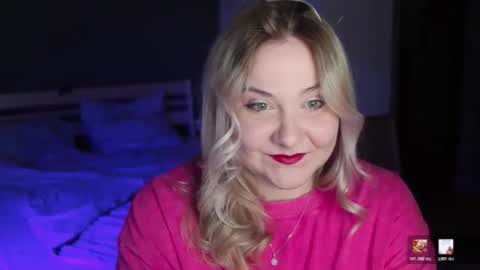 Snapshot of sensual_girrrl chatting on 05.17.26 Ilona online show from 05.17.26