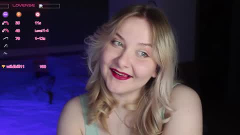 Snapshot of sensual_girrrl chatting on 06.09.26 Ilona online show from 06.09.26