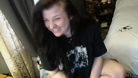 Tara online show from 11.22.25