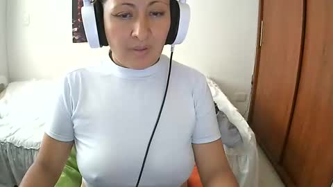 Snapshot of senthix1983 chatting on 02.06.25 senthix heyy promo en OnlyFans aprovecha 85 descuento online show from 02.06.25