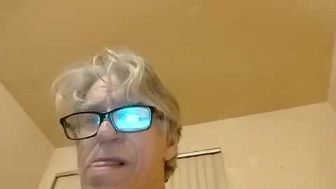 Snapshot of senualallnight chatting on 09.10.25 senualallnight online show from 09.10.25