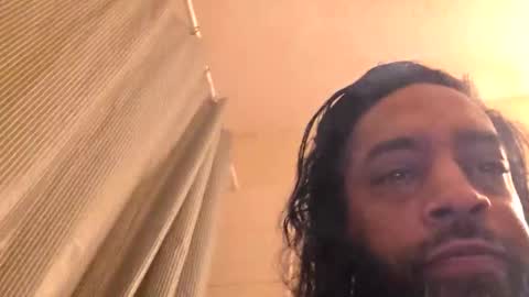 Snapshot of serani02 chatting on 03.27.26 Serani online show from 03.27.26