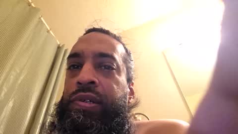 Snapshot of serani02 chatting on 04.18.26 Serani online show from 04.18.26
