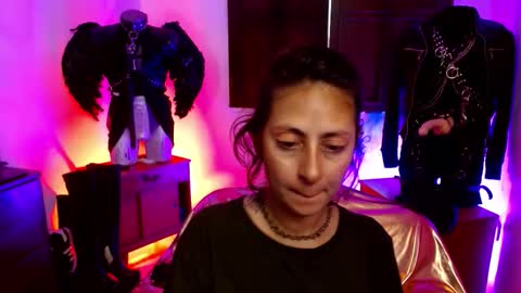 Snapshot of serena_xyz chatting on 09.17.25 Serena Xyz online show from 09.17.25