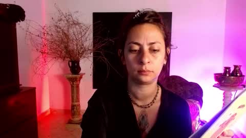 Snapshot of serena_xyz chatting on 09.28.25 Serena Xyz online show from 09.28.25