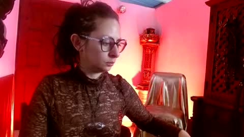 Snapshot of serena_xyz chatting on 01.18.26 Serena Xyz online show from 01.18.26